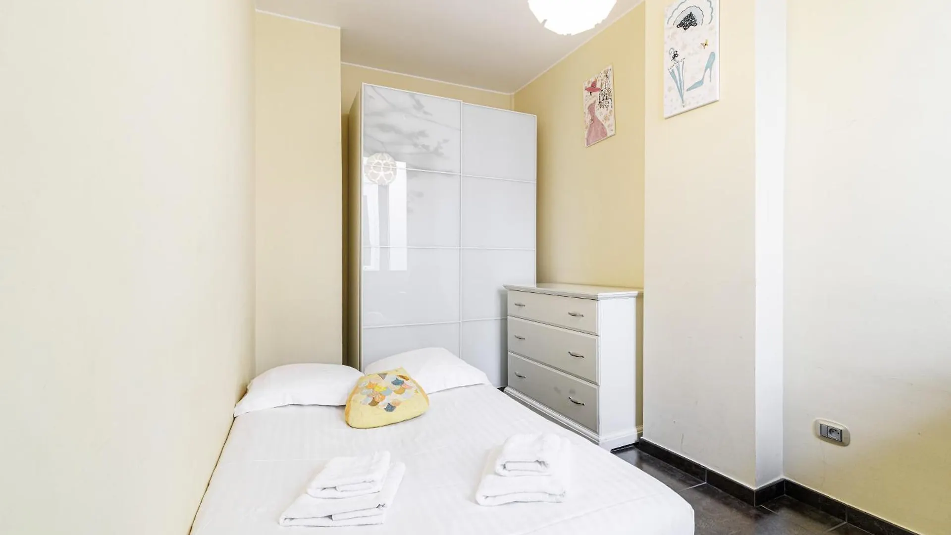 Appartement Le Saint Charles à Menton 0*,  France