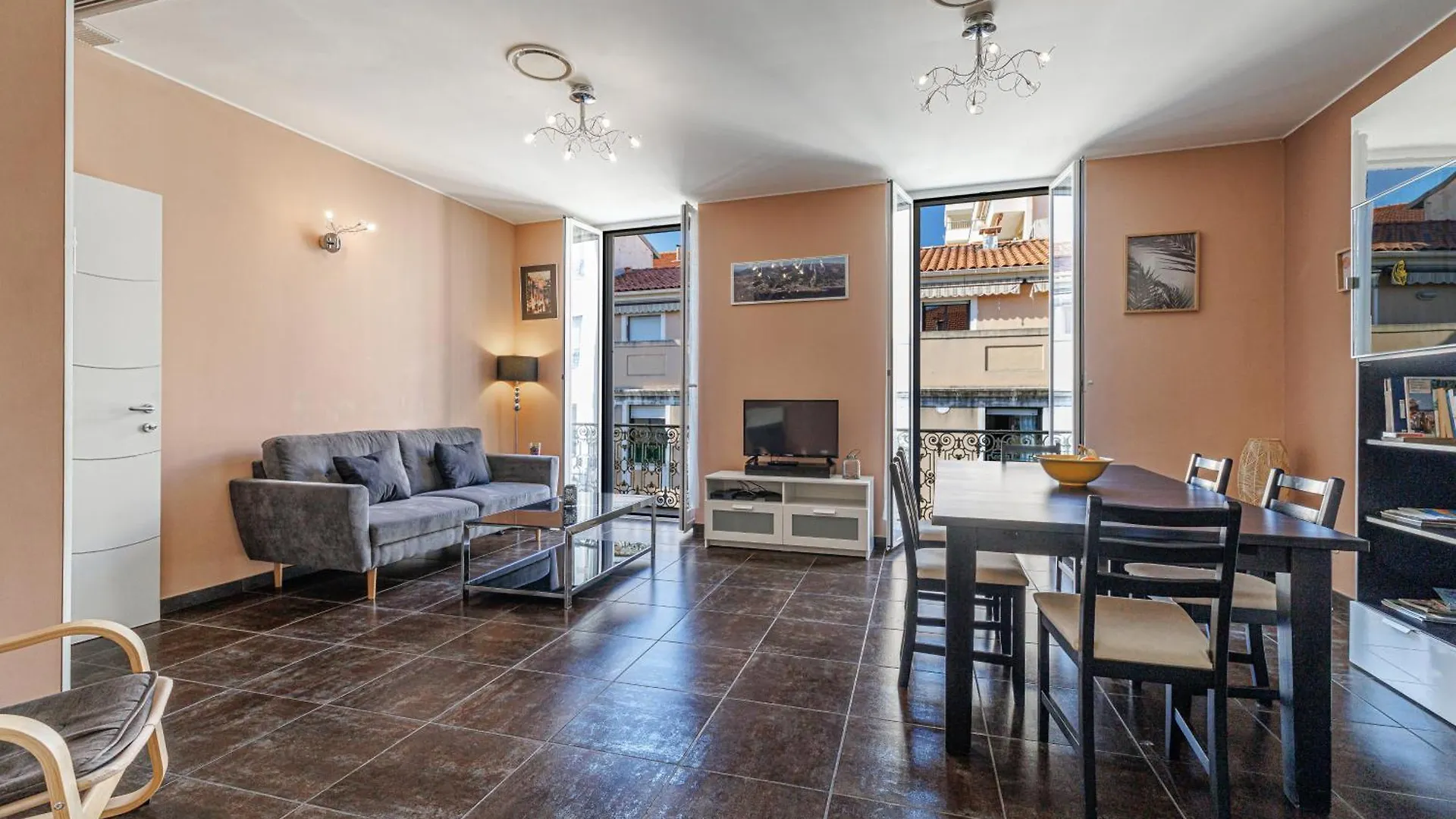 Apartamento Le Saint Charles-Parking-Climatisation-Centre Ville Menton Francia