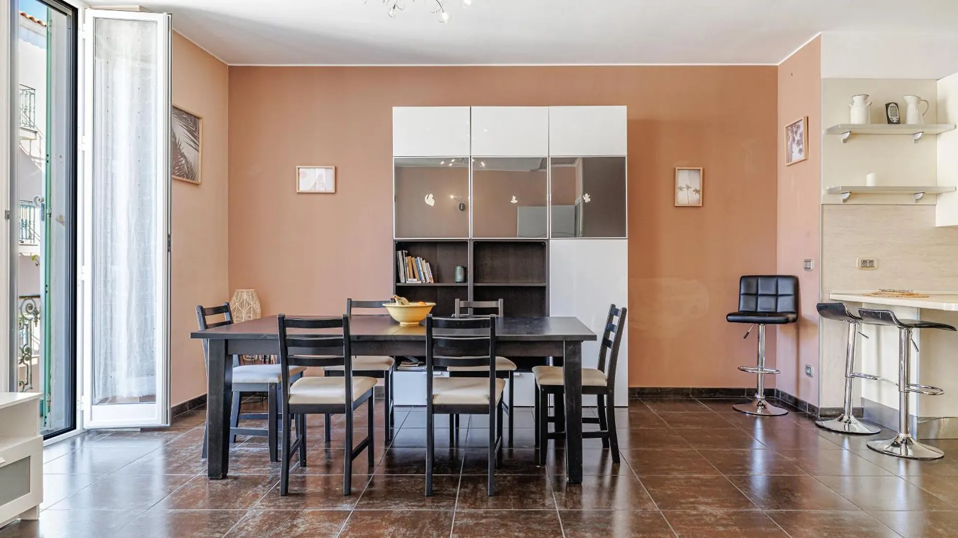 Le Saint Charles-Parking-Climatisation-Centre Ville Menton Apartamento